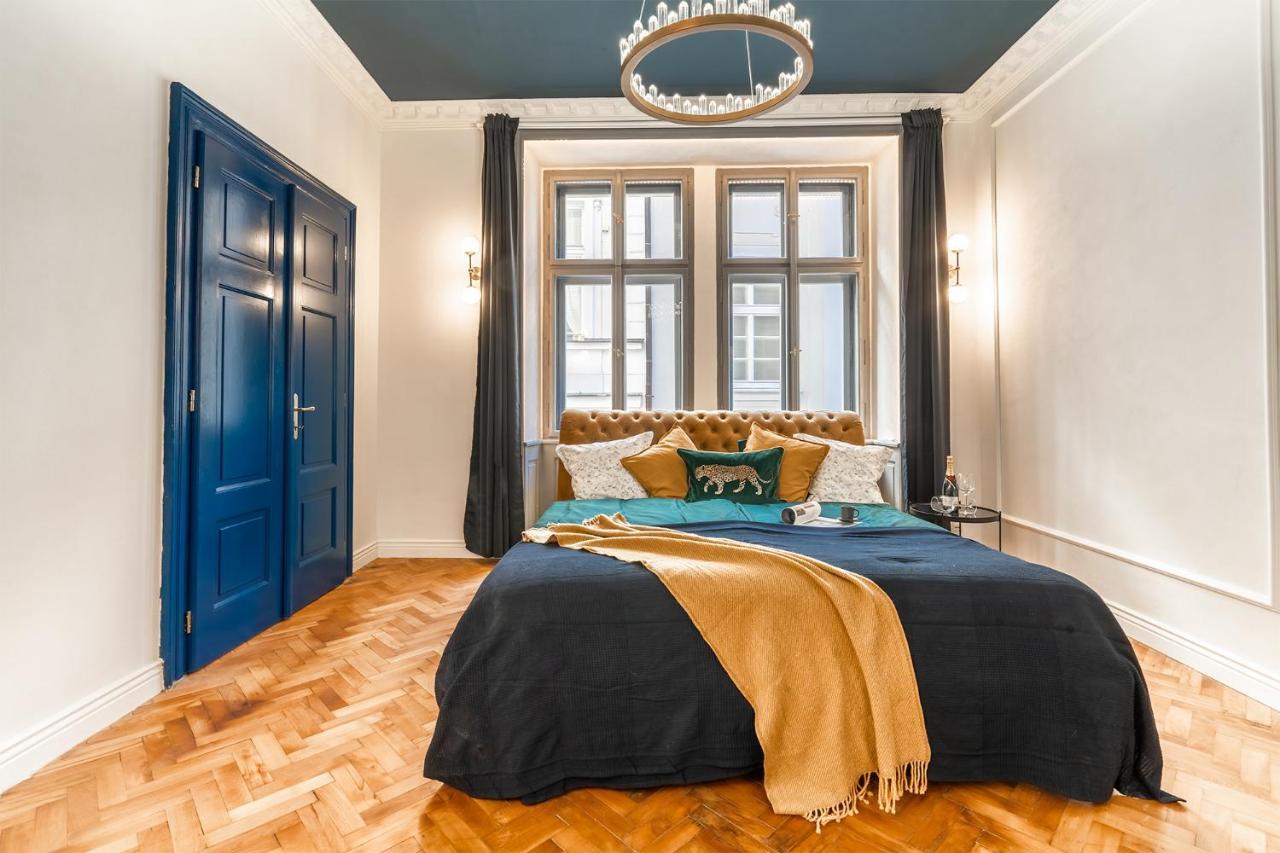 Charles Bridge Suite By Riverside Prague Exterior photo